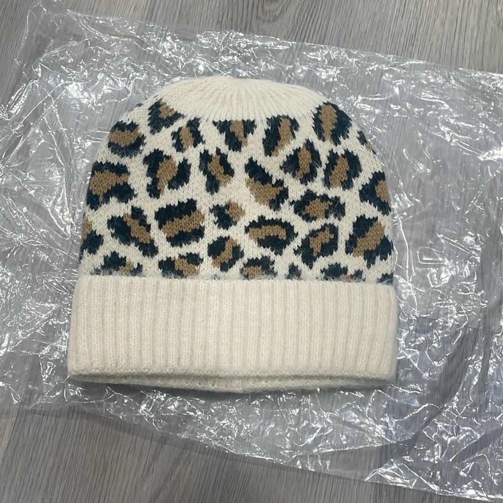 Revolve leopard hat - Picture 2 of 4